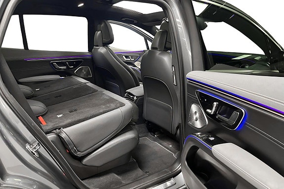 Mercedes-Benz EQS SUV 17 of 23