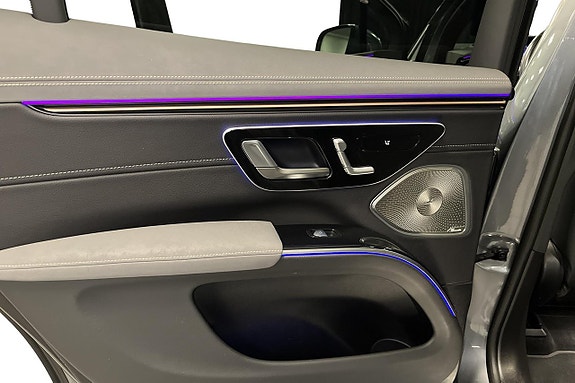 Mercedes-Benz EQS SUV 9 of 23