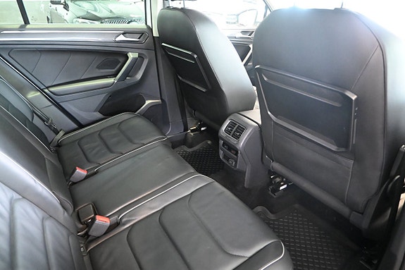 Volkswagen Tiguan 13 of 25
