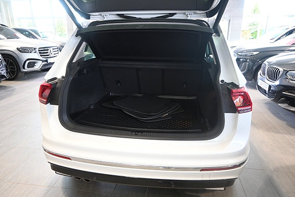 Volkswagen Tiguan 14 of 25