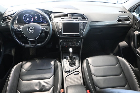 Volkswagen Tiguan 9 of 25