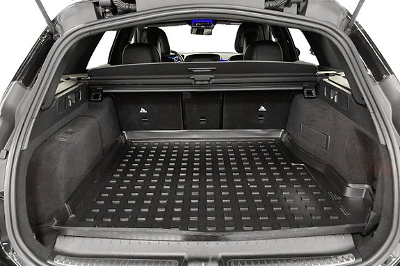 Mercedes-Benz C300 11 of 17