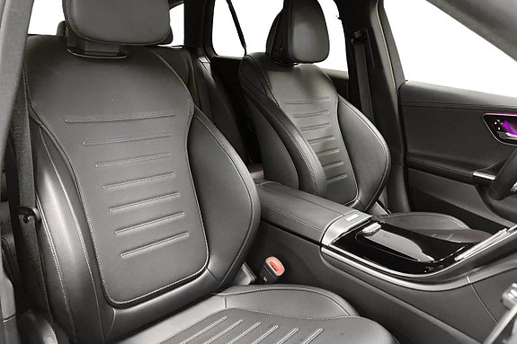 Mercedes-Benz C300 8 of 17