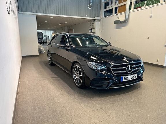 Mercedes-Benz E200 d 4 of 5
