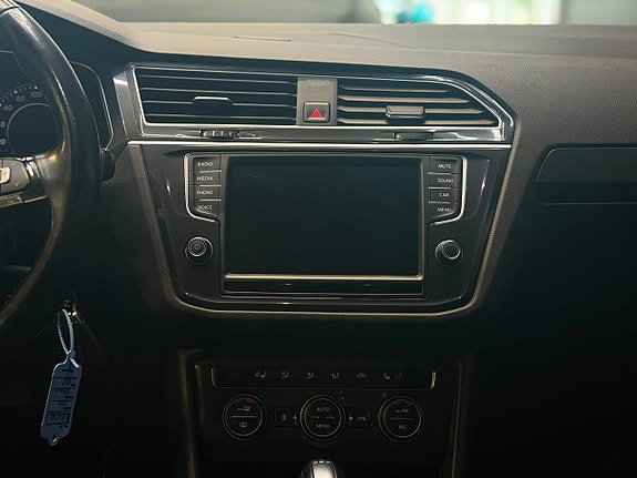 Volkswagen Tiguan 11 of 24