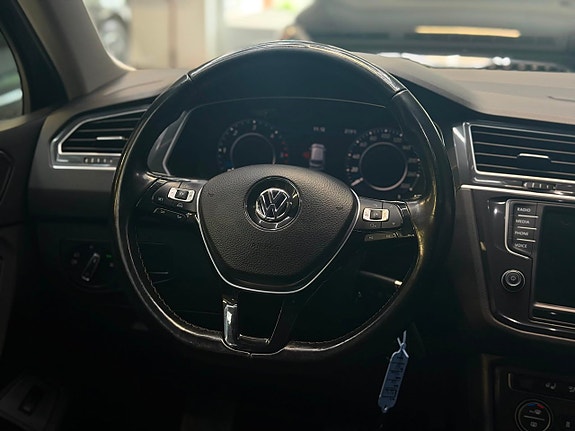 Volkswagen Tiguan 9 of 24