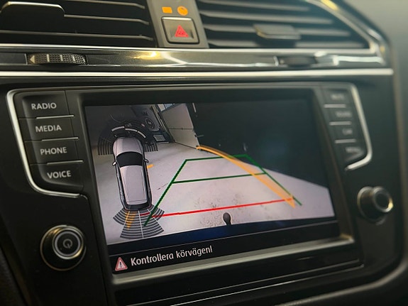 Volkswagen Tiguan 17 of 24