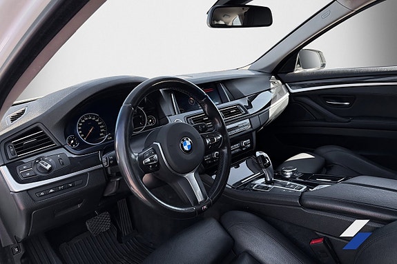 BMW 520d 4 of 5