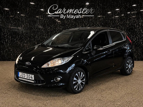 Ford Fiesta 2 of 5