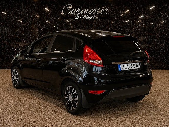 Ford Fiesta 4 of 5