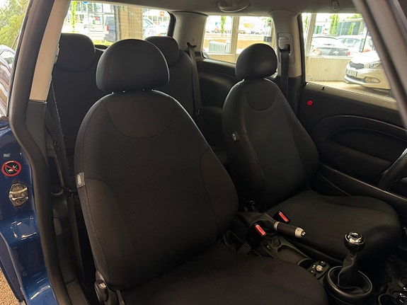 MINI Cooper 10 of 15