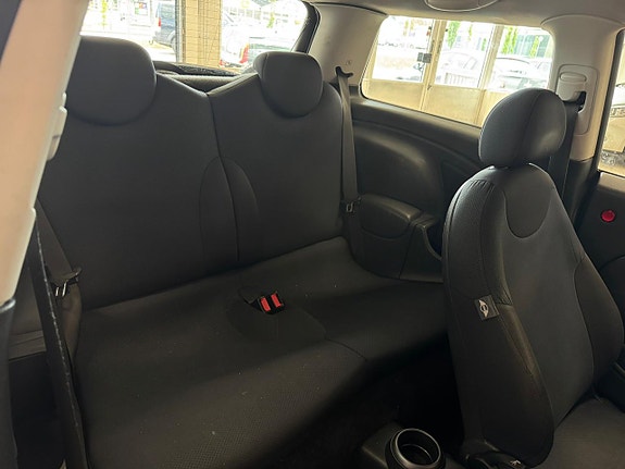 MINI Cooper 9 of 15