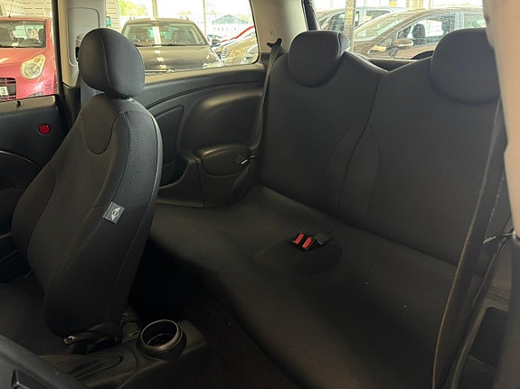 MINI Cooper 7 of 15