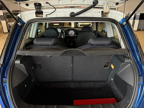 MINI Cooper 8 of 15