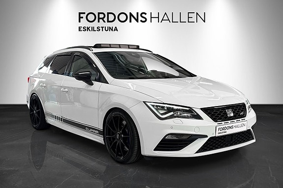 Seat Leon 4 of 5