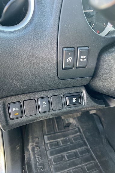 Nissan Navara 14 of 28