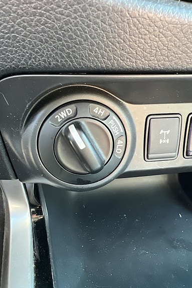 Nissan Navara 18 of 28