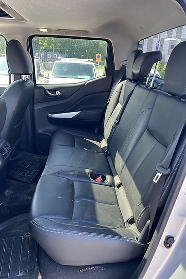 Nissan Navara 24 of 28