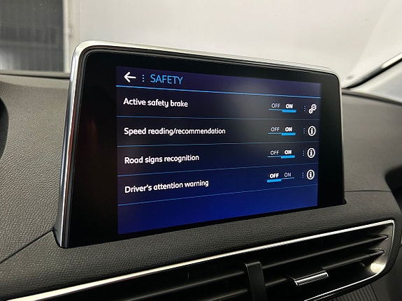 Peugeot 5008 9 of 23
