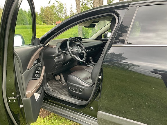 Mazda CX-30 6 of 9