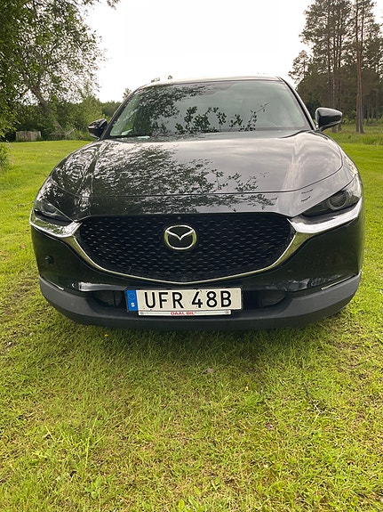 Mazda CX-30 4 of 9