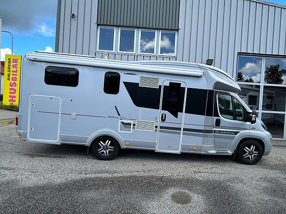 Adria MATRIX M 670SL DROPDOWN, LÅNGBÄDD, AUTOMAT