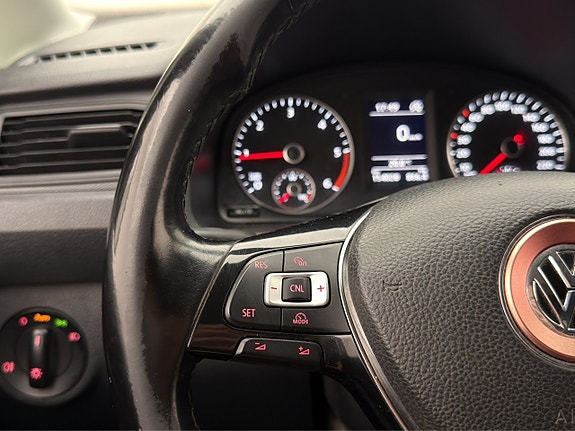 Volkswagen Caddy Maxi 18 of 29