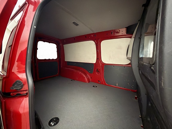 Volkswagen Caddy Maxi 13 of 29