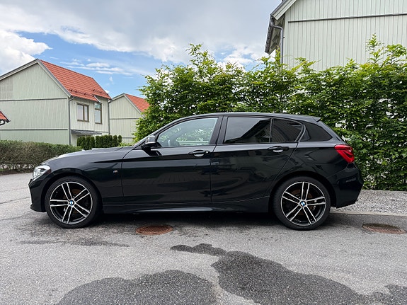 BMW 120d 3 of 5