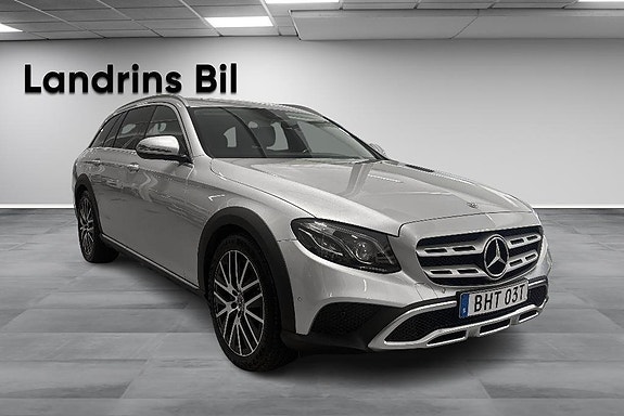 Mercedes-Benz E220 d 3 of 5