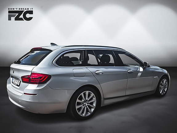 BMW 520d 3 of 5