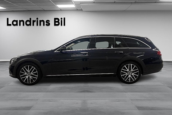 Mercedes-Benz E220 d 4 of 5