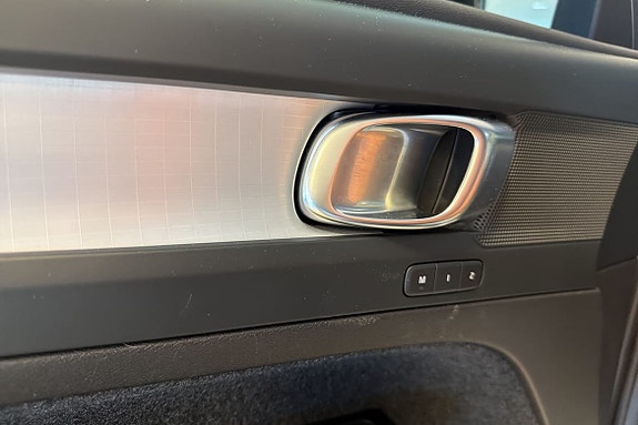 Volvo XC40 16 of 22