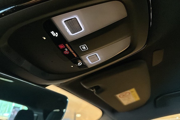 Volvo XC40 22 of 22