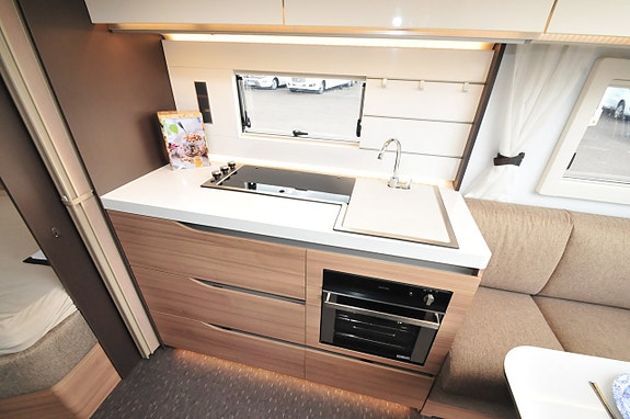 Adria ALPINA 663UK Förtält Isabella AC Barnkammare 9 of 17