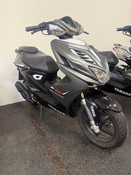 Yamaha Aerox R 2takt 0.05 CVT 2 of 2