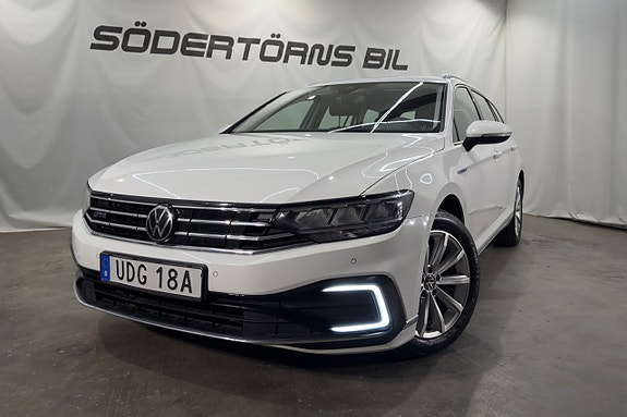 Volkswagen Passat 2 of 5