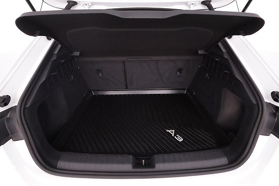 Audi A3 8 of 16