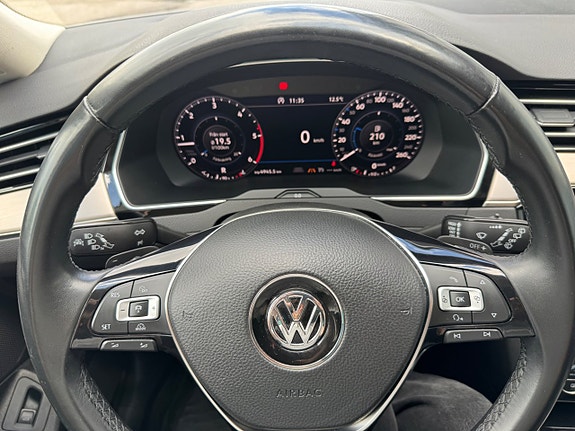 Volkswagen Passat Alltrack 16 of 18