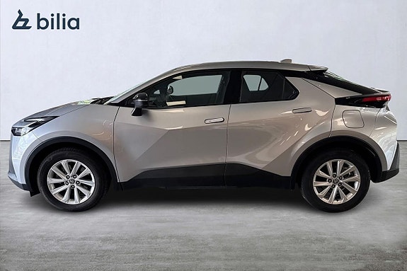 Toyota C-HR 3 of 5
