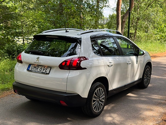 Peugeot 2008 4 of 5
