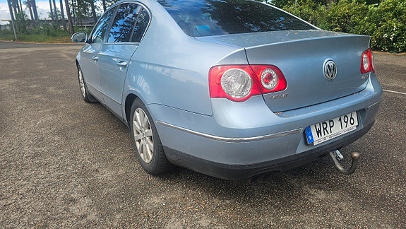 Volkswagen Passat 3 of 4