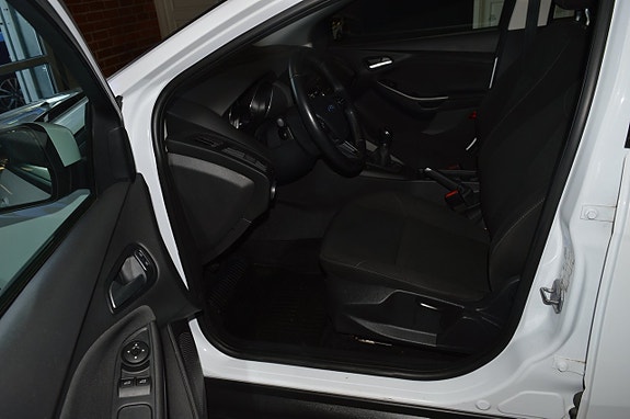 Ford Focus 14 of 19