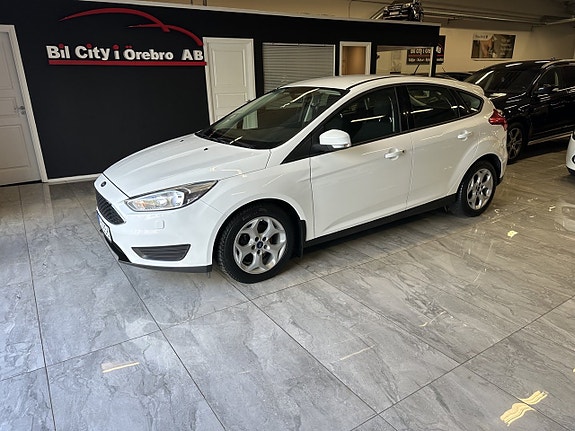 Ford Focus 3 of 19