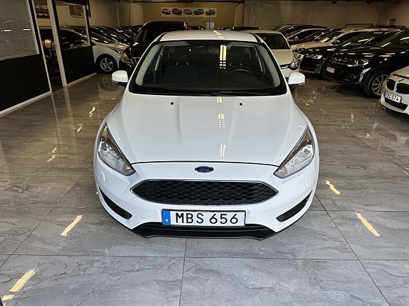 Ford Focus 9 of 19