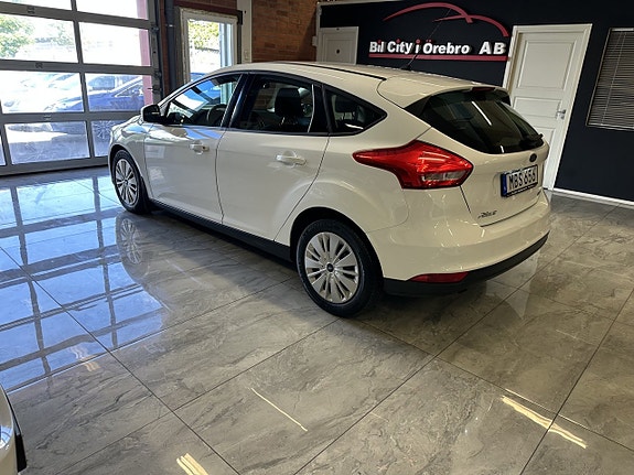 Ford Focus 4 of 5