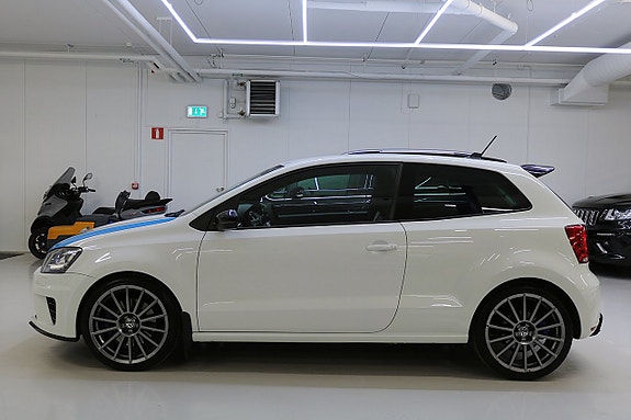 Volkswagen Polo 9 of 24