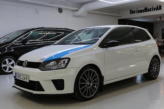 Volkswagen Polo 2 of 5