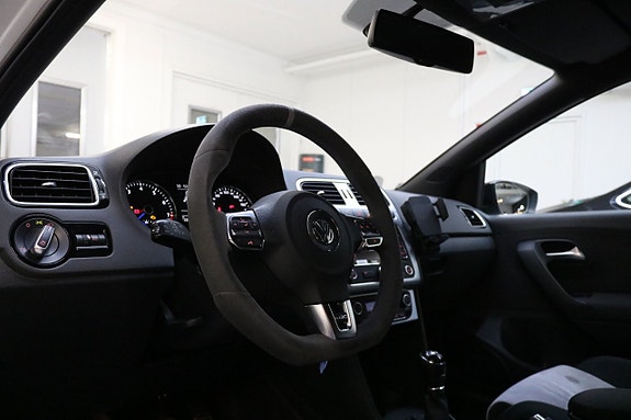Volkswagen Polo 19 of 24