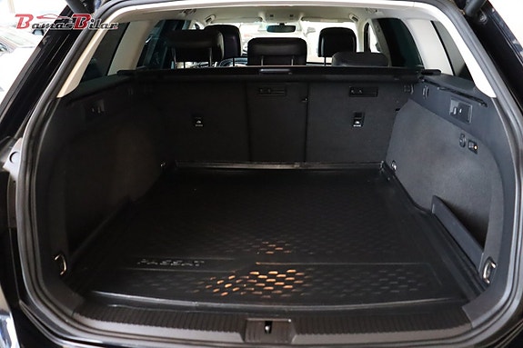 Volkswagen Passat 16 of 22